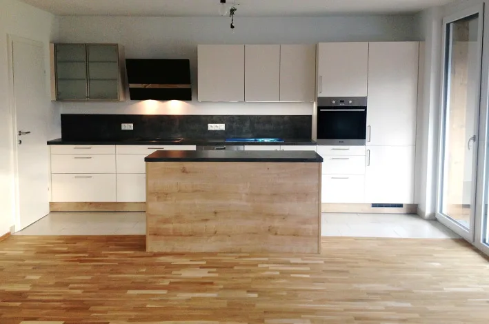 Küche in einem Mehrparteienhaus K1 und K2 in Kundl