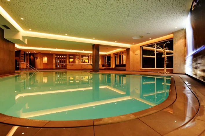 Hallenbad im Hotel Post am See